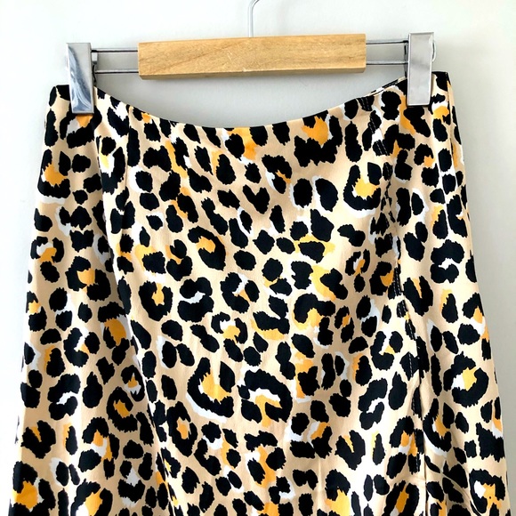 🐯Into Cheetah Print High Low Ruffled Skirt with Slit Size 8 - Picture 4 of 6